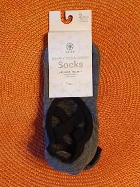 GAIAM Grippy Yoga-Barre Socks - Gray and Black Women Size 5-10 Men Size 4-9 NWT
